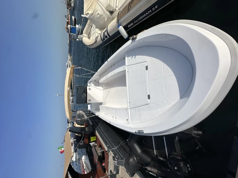 Ein Conero Breeze 820 mieten in Marzamemi