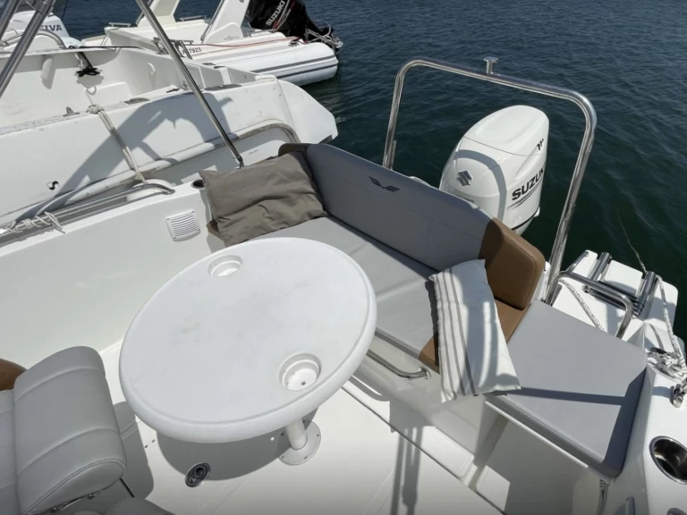 Vermietung Motorboot Bénéteau mit Führerschein