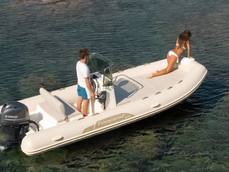 Ein Capelli Tempest 530 mieten in Six-Fours-les-Plages