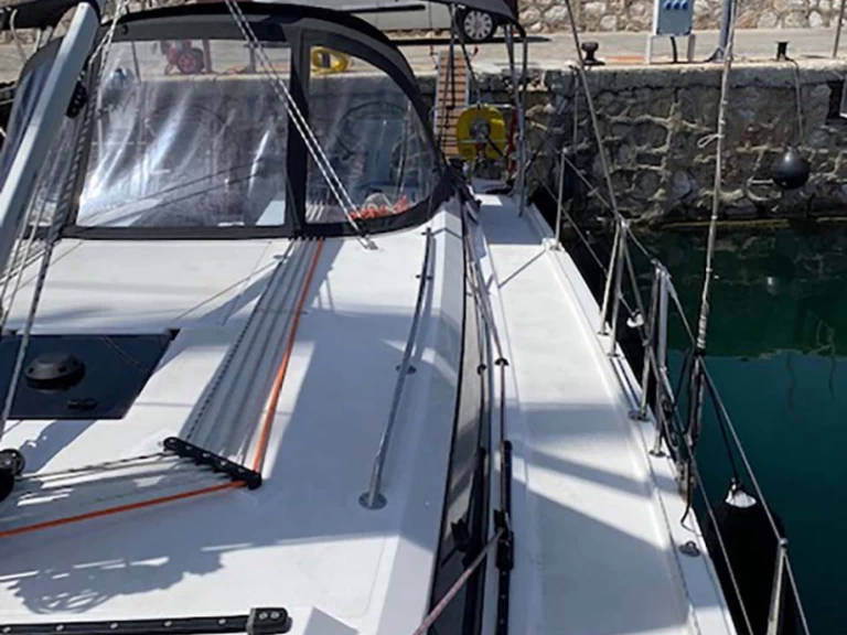 YachtCharter in Álimos - Bavaria Bavaria C42 auf SamBoat