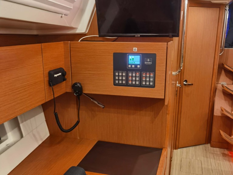 Segelboot mit oder ohne Skipper Bavaria mieten in Álimos