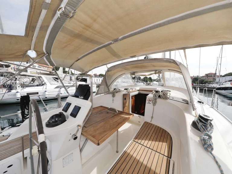 YachtCharter in Zadar - Bavaria Cruiser 36 auf SamBoat