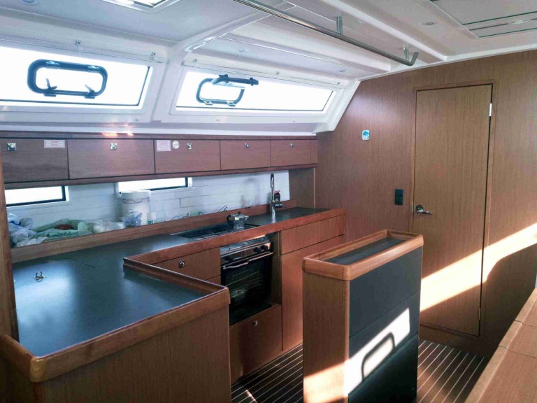 Ein Bavaria Cruiser 46 mieten in Agropoli