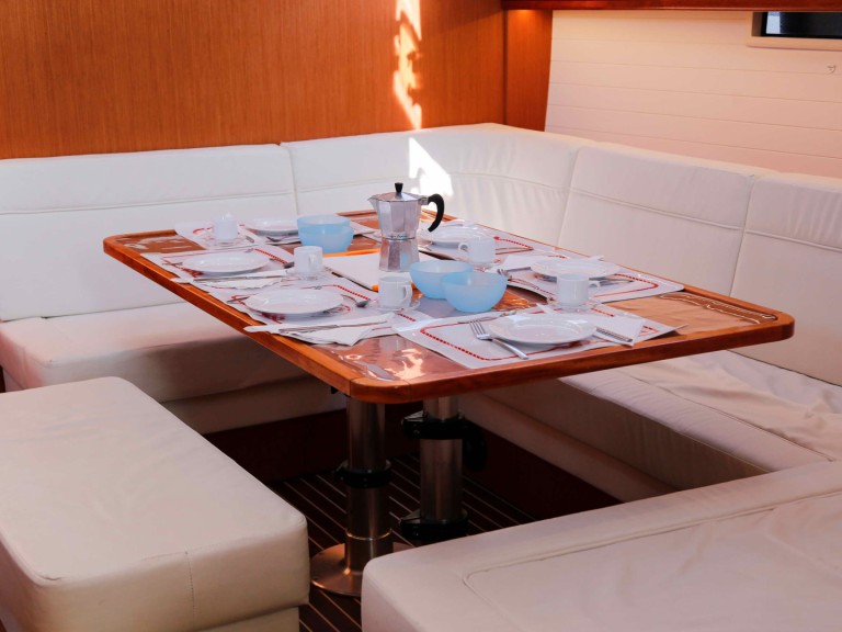 Segelboot mieten in Portisco zum besten Preis