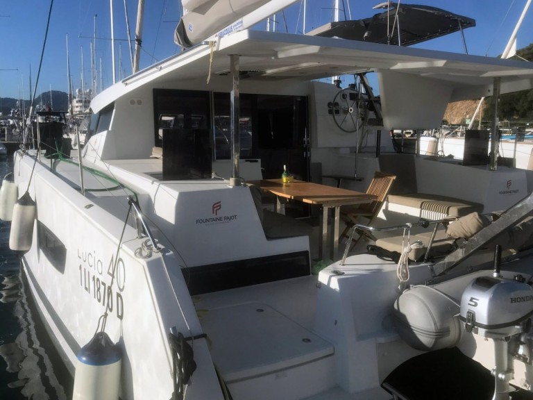 Katamaran mieten in Portisco zum besten Preis