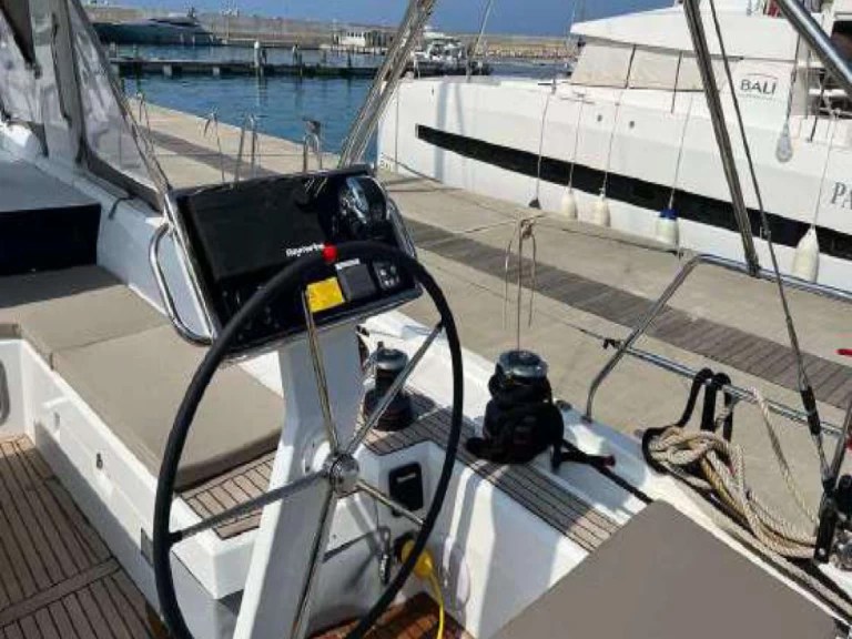 YachtCharter in Capo d'Orlando - Bénéteau Oceanis 51.1 auf SamBoat