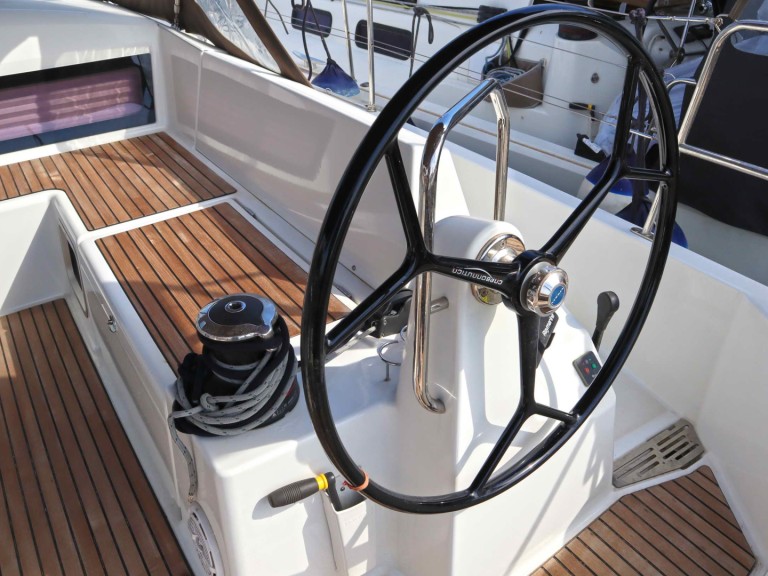 Boot mieten Álimos günstig Sun Odyssey 490