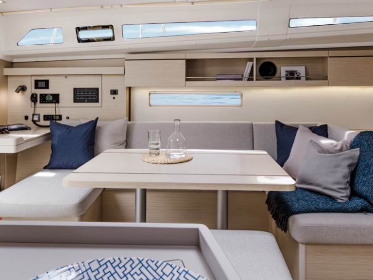 Segelboot mit oder ohne Skipper Bénéteau mieten in Álimos