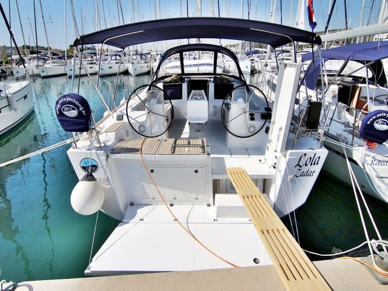 Segelboot mit oder ohne Skipper Dufour mieten in Sukošan