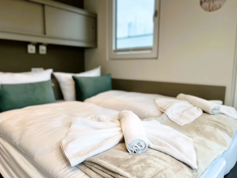 Vermietung Hausboot FLOATING mit Führerschein