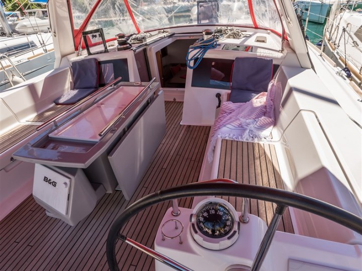 Bénéteau Oceanis 48 mieten Pomer