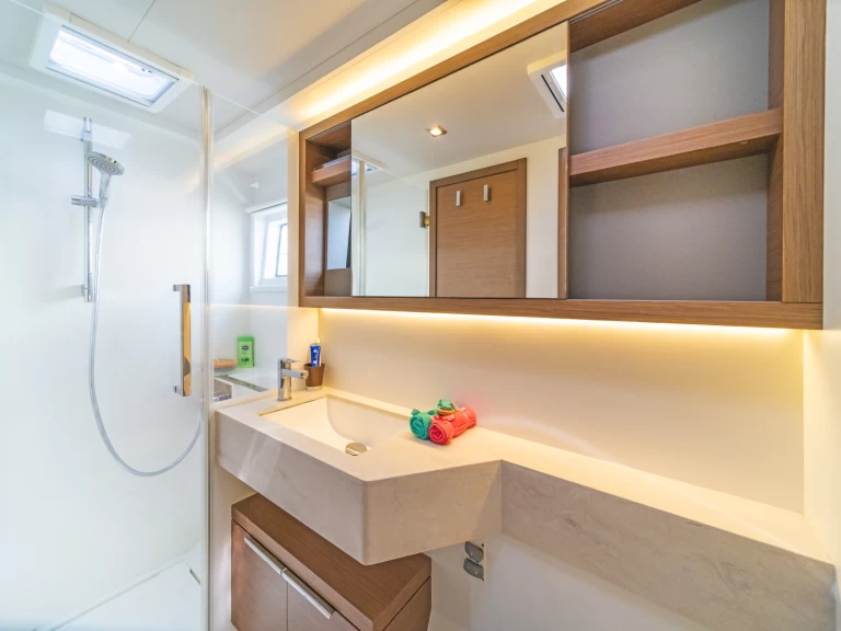 Katamaran mit oder ohne Skipper Lagoon mieten in Lefkáda