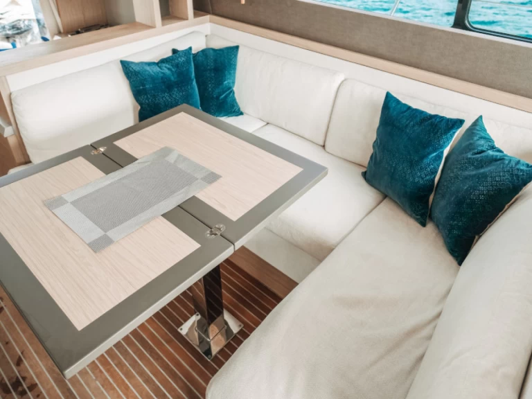 Motorboot mit oder ohne Skipper Bénéteau mieten in Seget Donji