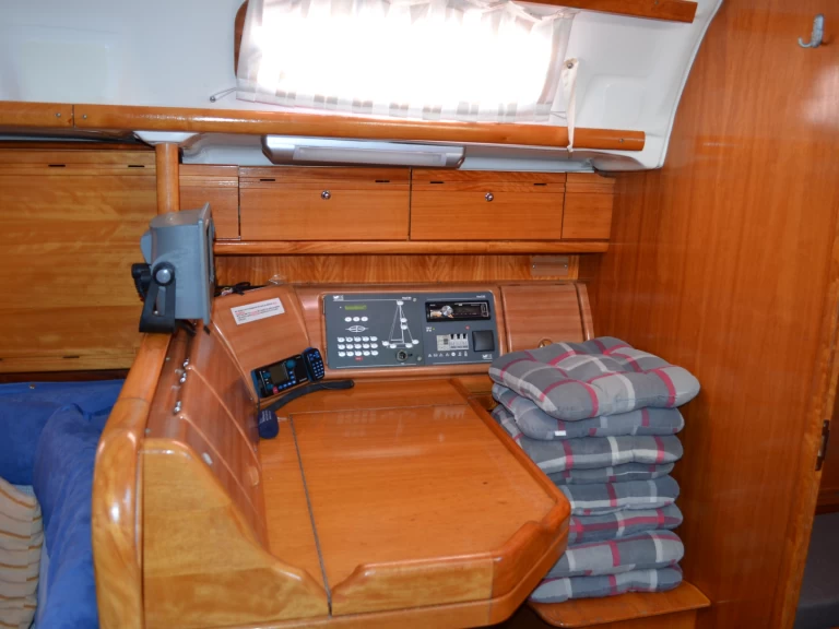 Bavaria Cruiser 46 mieten Primošten