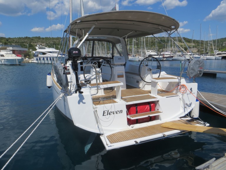 Bénéteau Oceanis 38.1 mieten Primošten