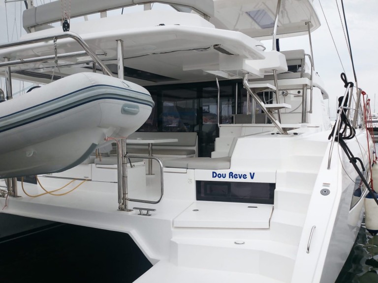 Katamaran mit oder ohne Skipper Robertson and Caine mieten in Cannigione di Arzachena