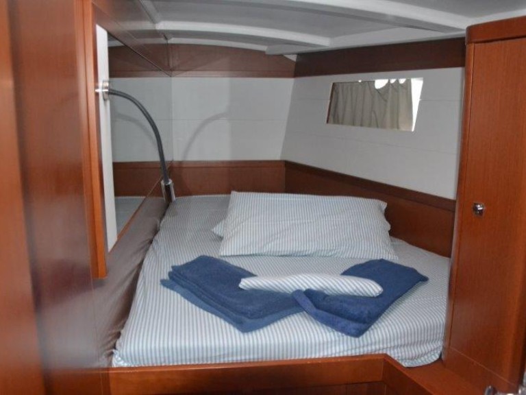 YachtCharter in Cannigione di Arzachena - Bénéteau Oceanis 48 auf SamBoat