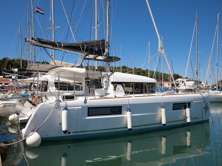 Bootsverleih Lagoon Lagoon 40 Pomer Samboat