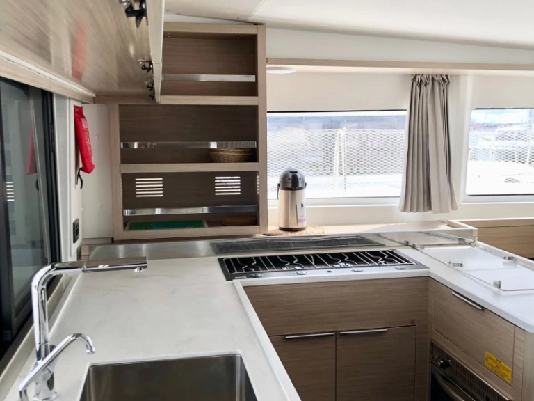 YachtCharter in Pomer - Lagoon Lagoon 46 auf SamBoat