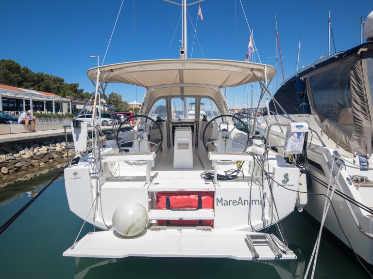 Bootsverleih Bénéteau Oceanis 35 Pomer Samboat