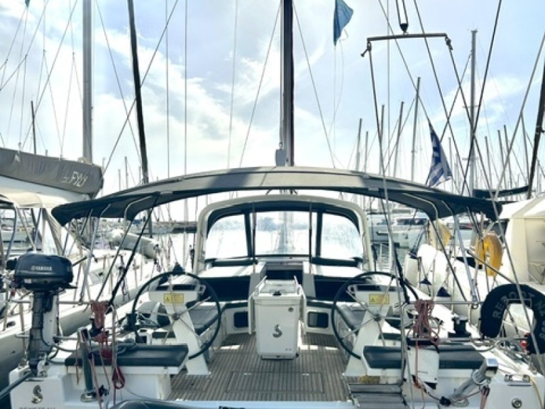 Ein Bénéteau Oceanis 51.1 mieten in Athen