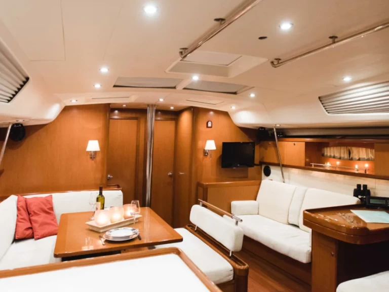 Segelboot mit oder ohne Skipper Bénéteau mieten in Lefkáda