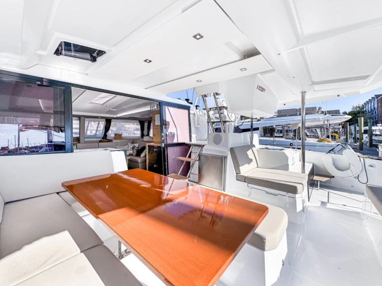Katamaran mieten in Road Town - Fountaine Pajot Astrea 42
