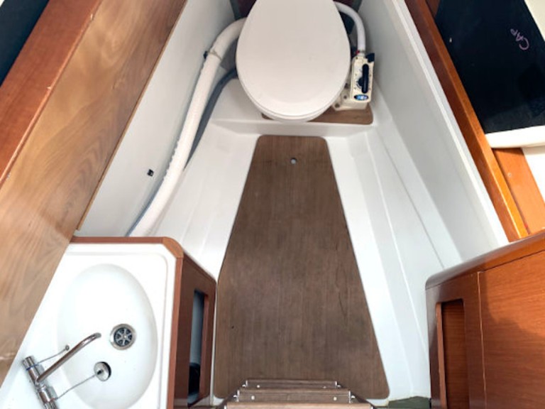 Vermietung Segelboot Bénéteau mit Führerschein