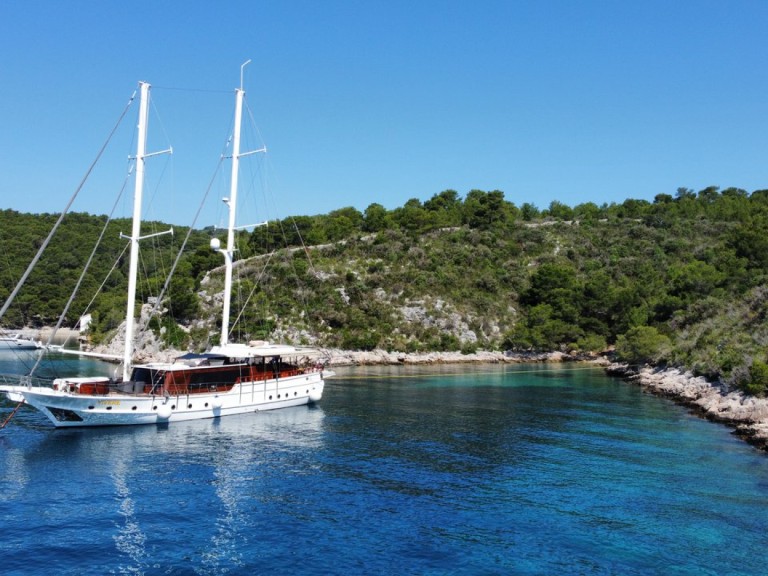 Segelboot mieten in Split - Custom Made Phoenix Bronze