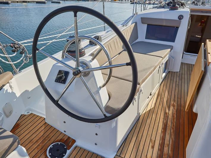 Ein Jeanneau Sun Odyssey 410 mieten in Primošten