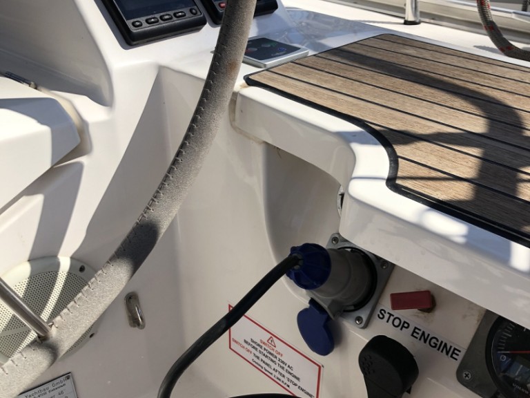 Segelboot mieten in Álimos zum besten Preis