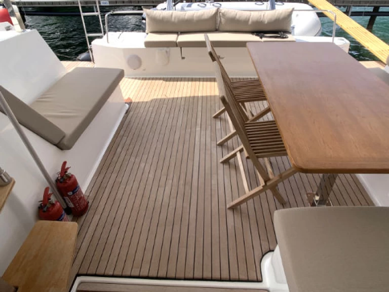 Katamaran mieten in Rogoznica - Fountaine Pajot Lucia 40