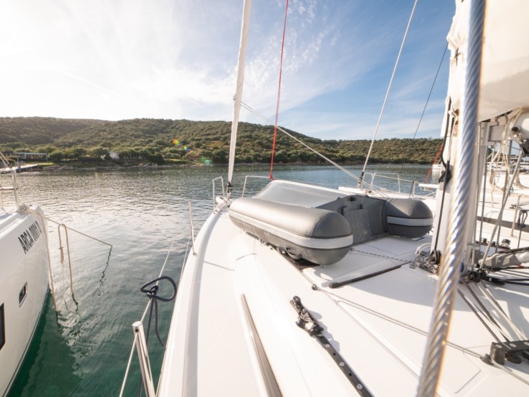 YachtCharter in Cugnana Verde - Bénéteau Oceanis 40.1 auf SamBoat