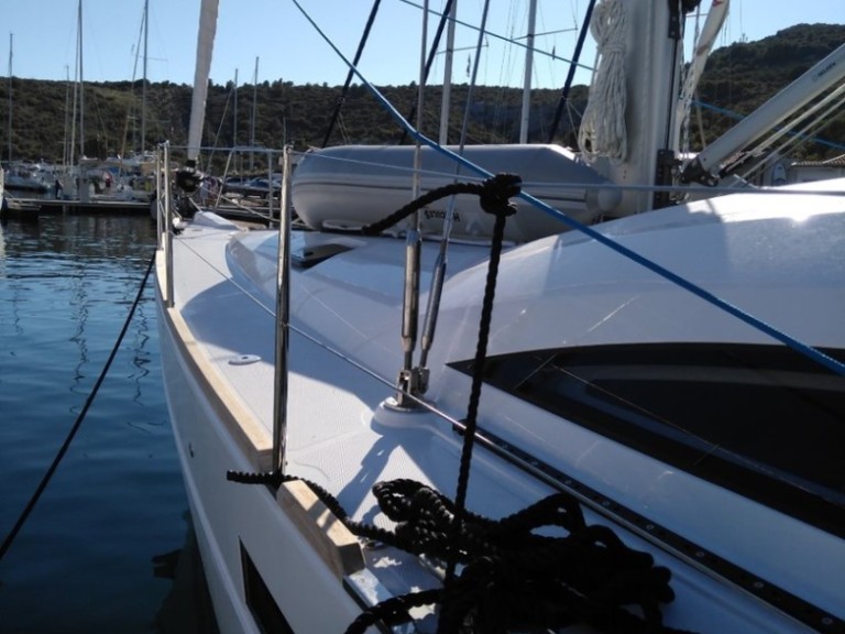 Bootsverleih Elan Impression 45.1 Pula Samboat
