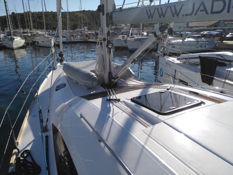 Segelboot mit oder ohne Skipper Elan mieten in Pula