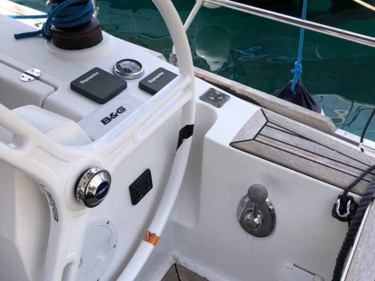 YachtCharter in Pula - Elan Impression 40 auf SamBoat