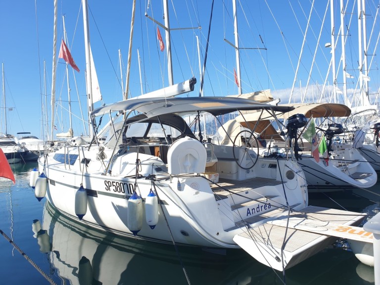 Ein Bavaria Cruiser 46 mieten in Puntone