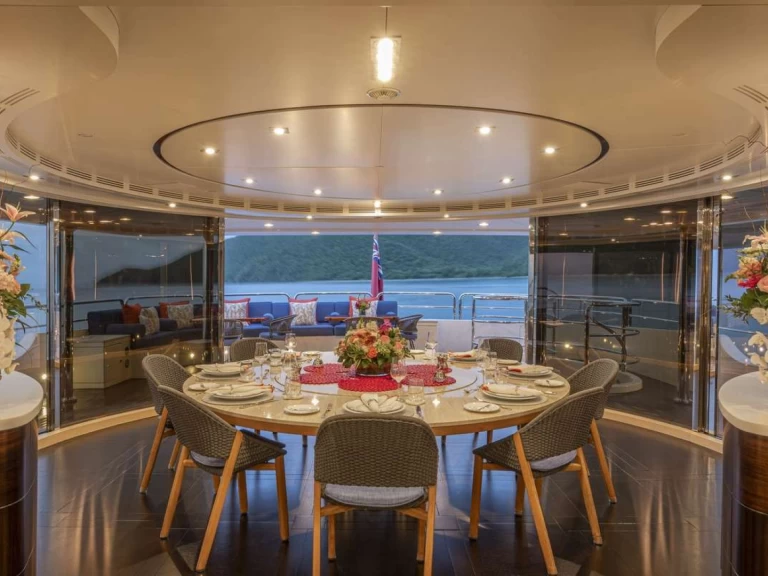 Ein Benetti SUR LA MER  mieten in Portsmouth