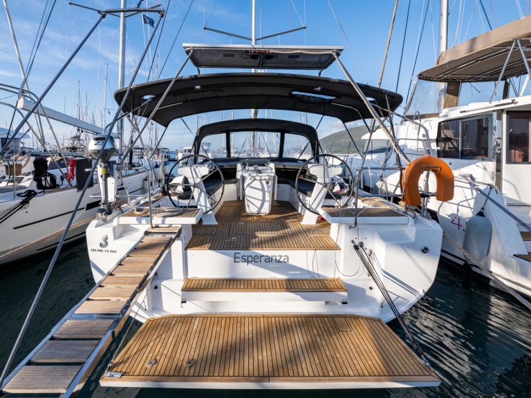 Ein Bénéteau Oceanis 46.1 mieten in Lefkáda