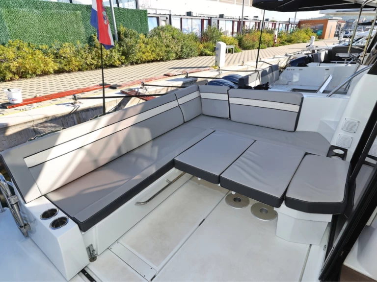 YachtCharter in Pirovac - Jeanneau Merry Fisher 1095 auf SamBoat