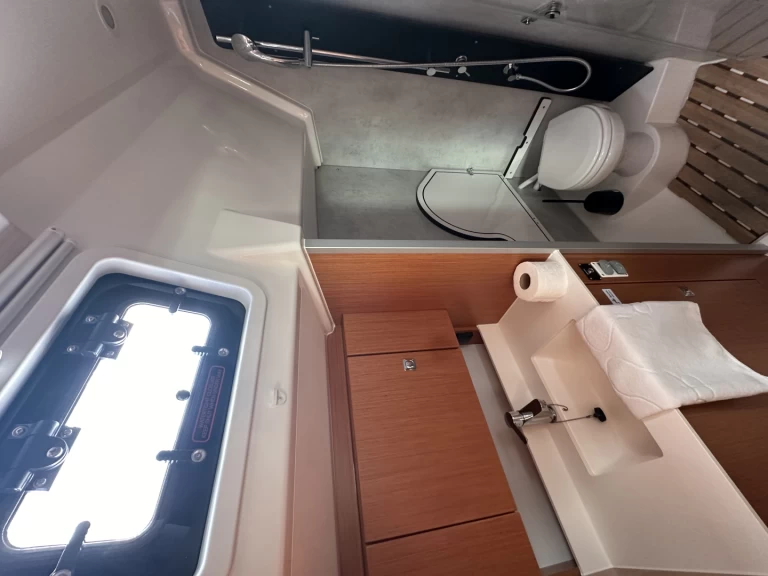 Bootsverleih Bavaria Bavaria C38 Trogir Samboat