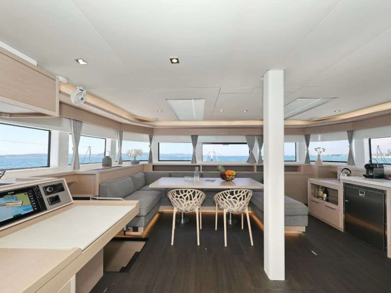 Vermietung Yacht Lagoon mit Führerschein