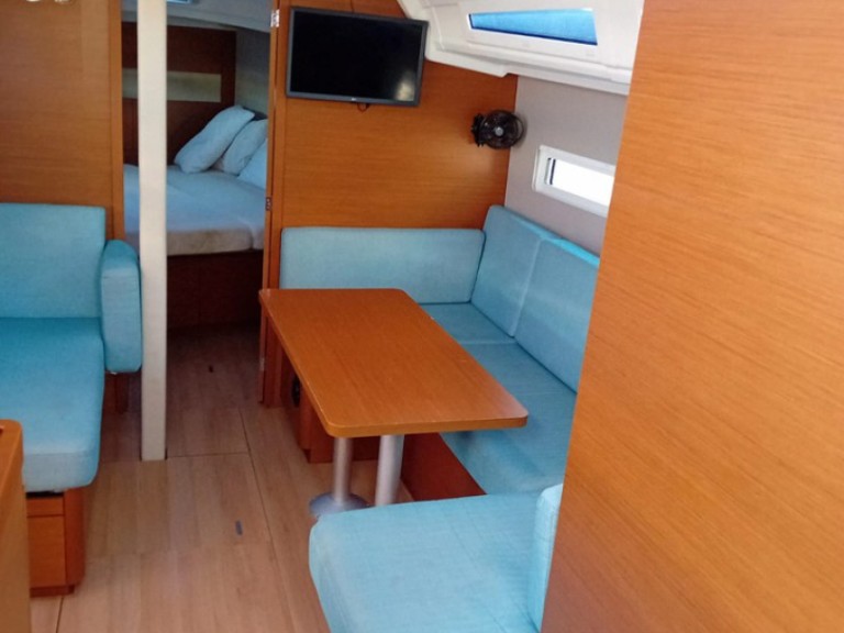 Ein Jeanneau Sun Odyssey 410 mieten in Préveza