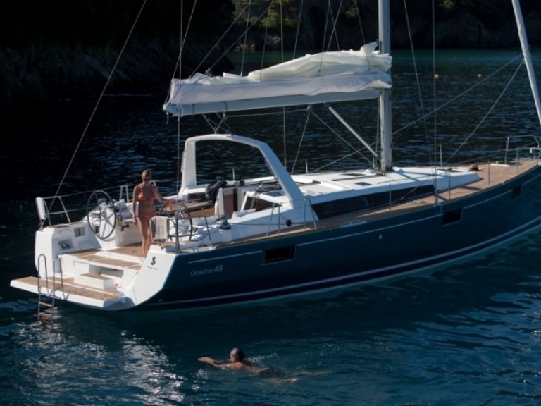 Segelboot mit oder ohne Skipper Bénéteau mieten in Álimos