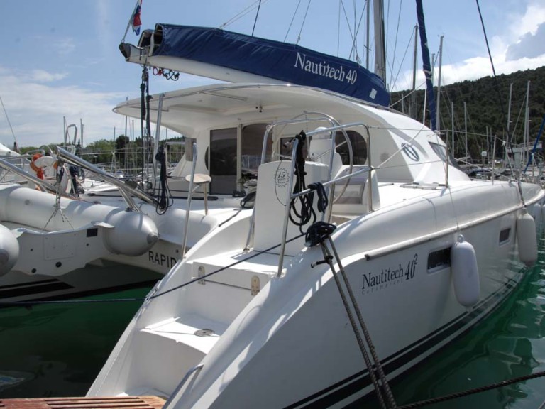 Katamaran mit oder ohne Skipper Nautitech mieten in Split