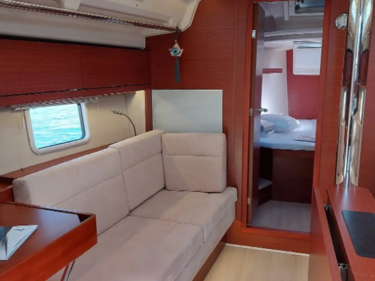 Ein Hanse Hanse 418 mieten in Lavrion