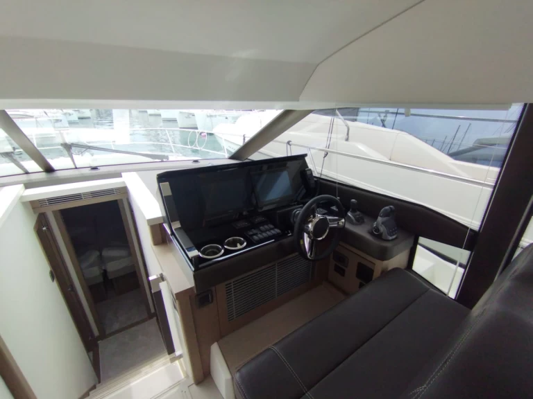 Bootsverleih Jeanneau Prestige 520 Flybridge Split Samboat