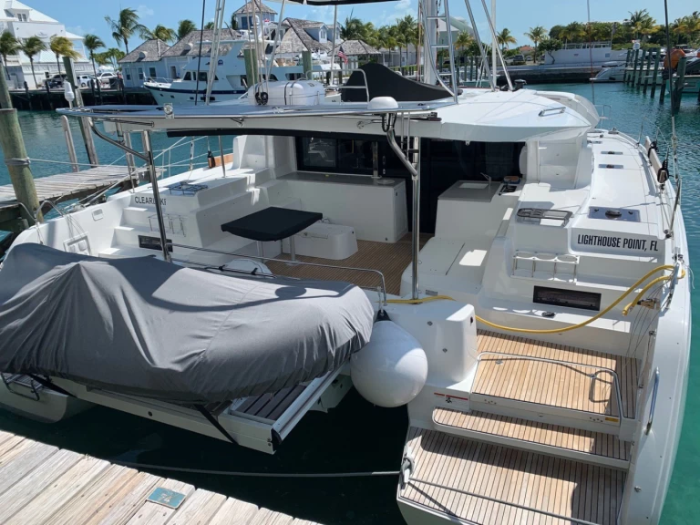 Vermietung Katamaran Lagoon mit Führerschein