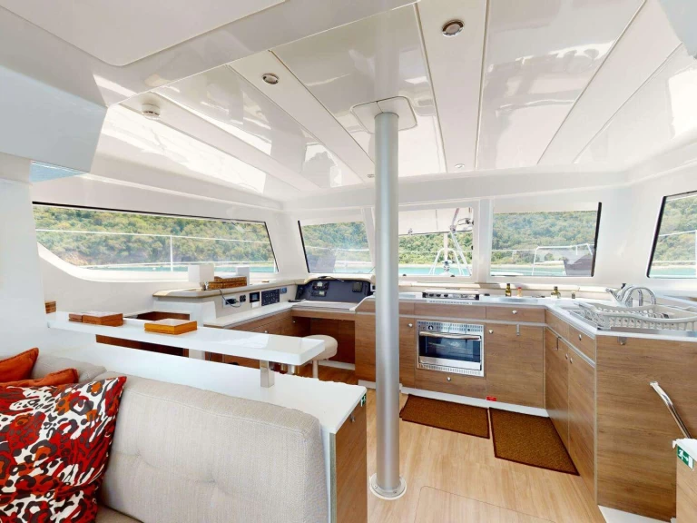 Boot mieten Leeward Island günstig AQUATIC ODYSSEY