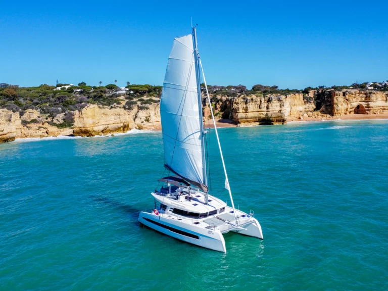 Ein Dufour Dufour Catamarans 44 Sail mieten in Vilamoura
